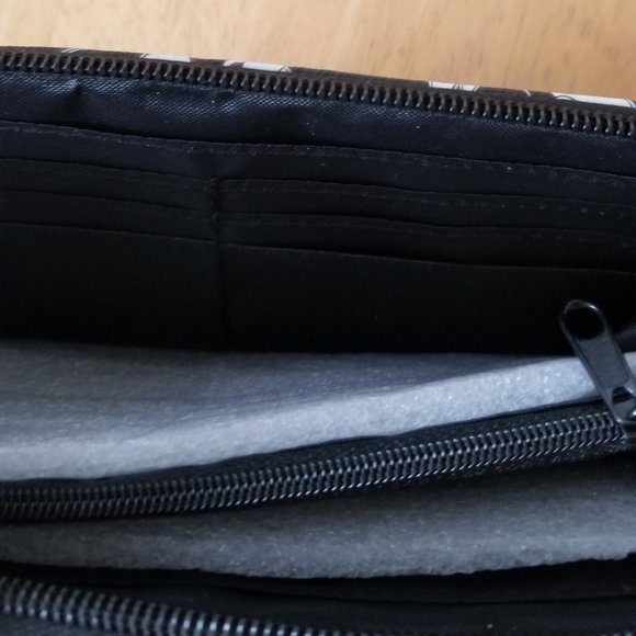 Disney Bioworld Mickey Mouse Mini Mouse Zip Around Wallet - Picture 7 of 9